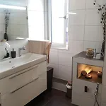 Ruhiges Haus In 아파트