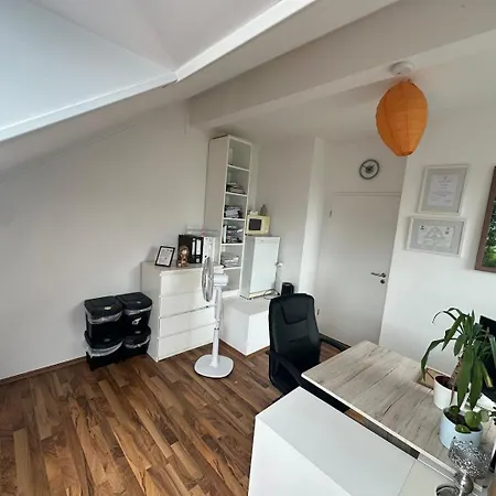 Ruhiges Haus In * Duisburg